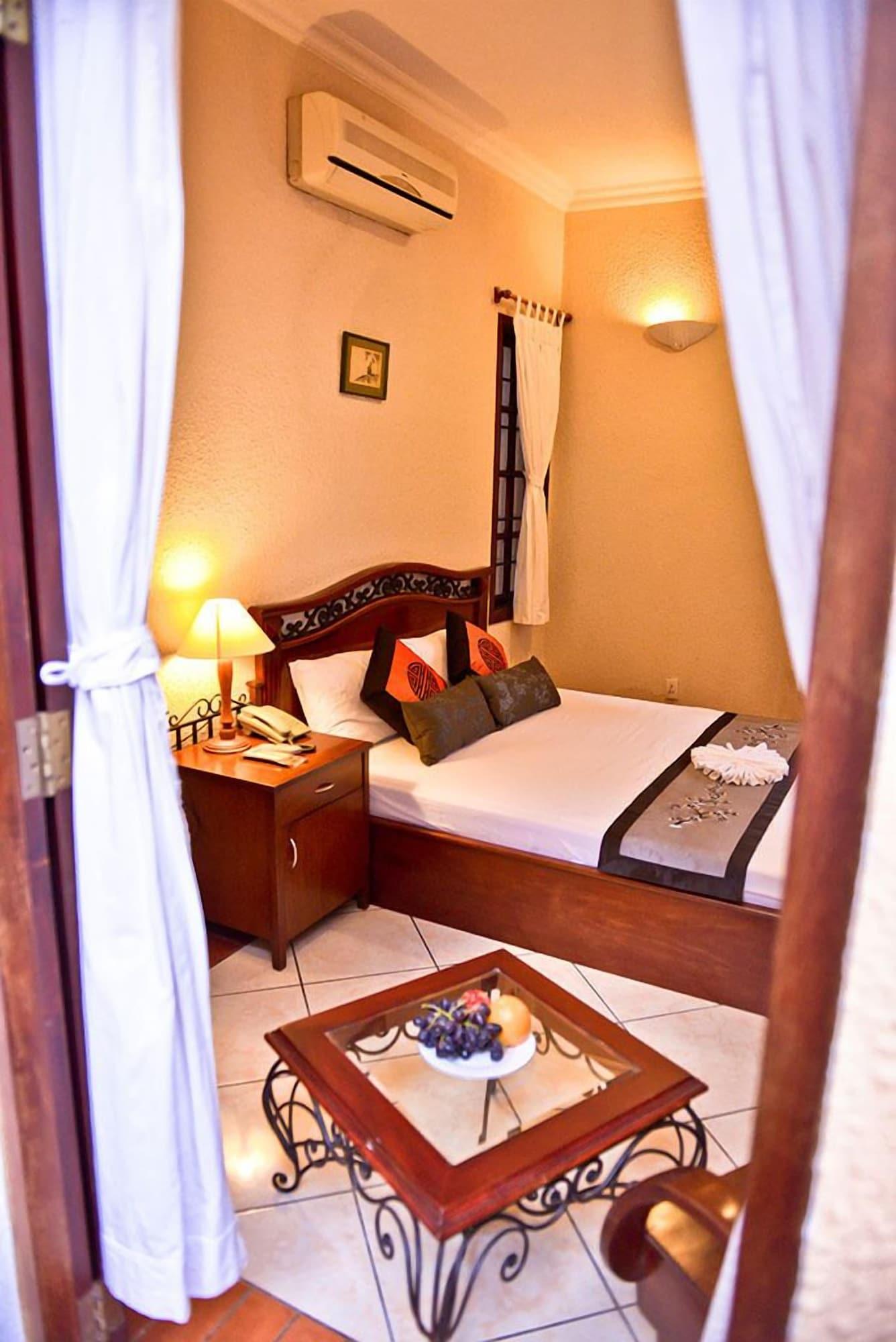 Cam Ly Boutique Apartment & Hotel Хошимин Екстериор снимка