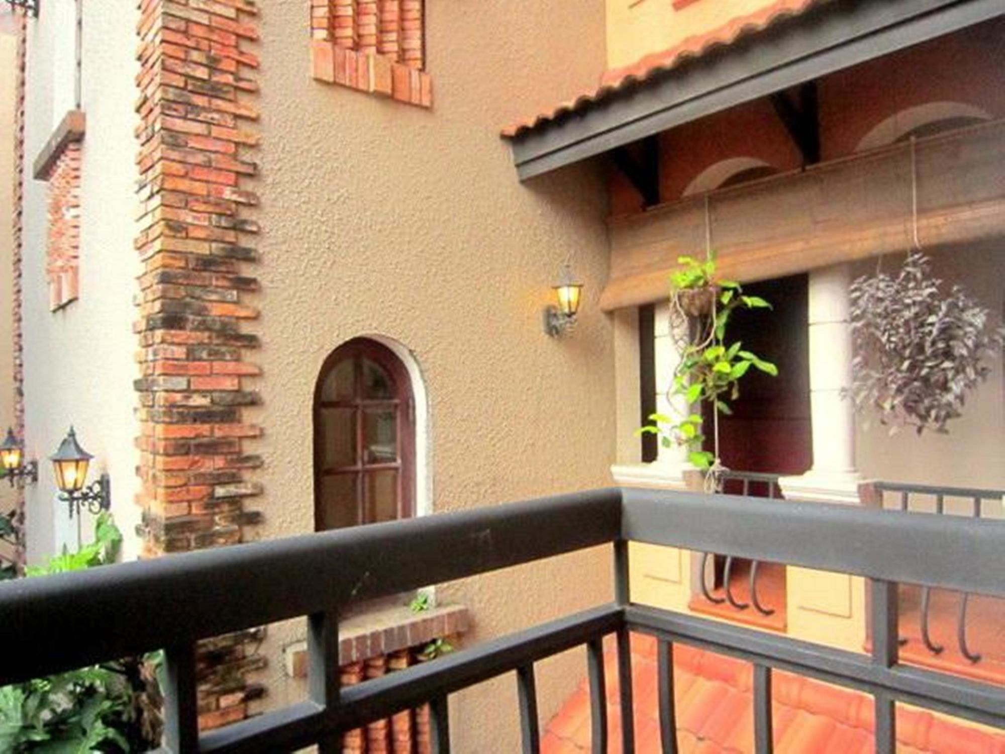 Cam Ly Boutique Apartment & Hotel Хошимин Екстериор снимка