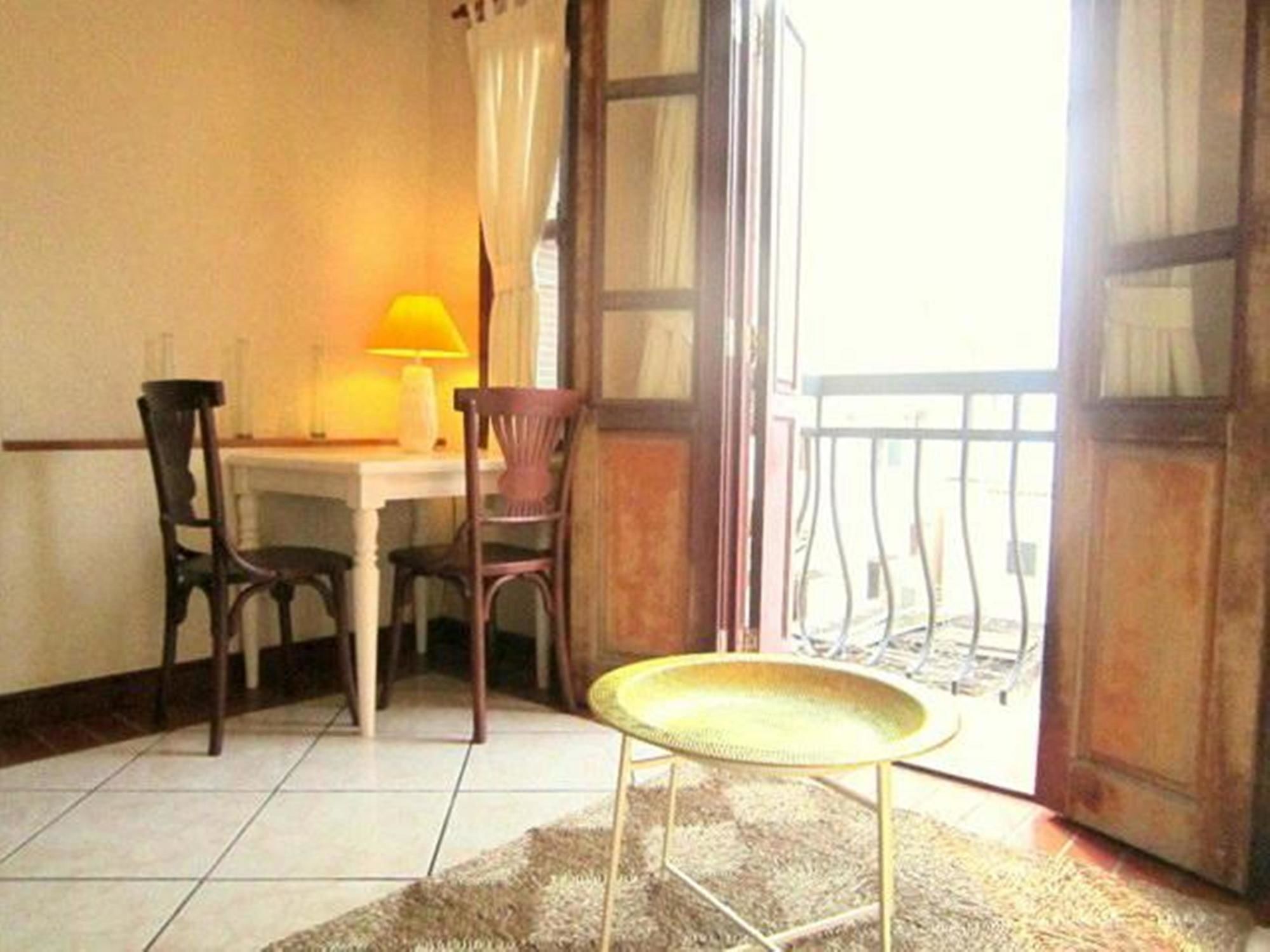 Cam Ly Boutique Apartment & Hotel Хошимин Екстериор снимка
